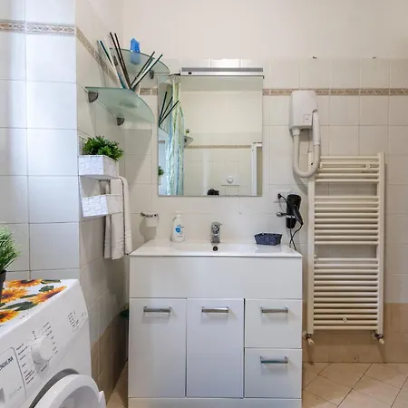 Cozy Flat With Private Garden Apartmán